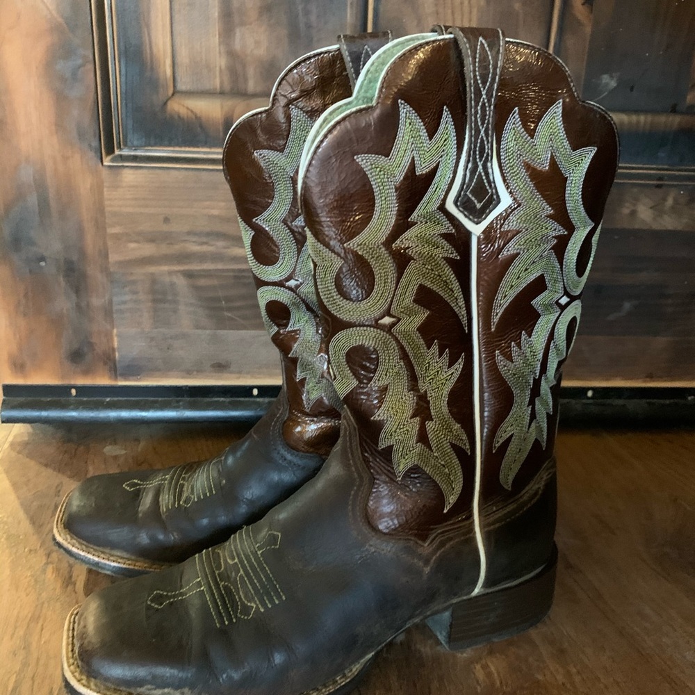 Ariat cowboy boots